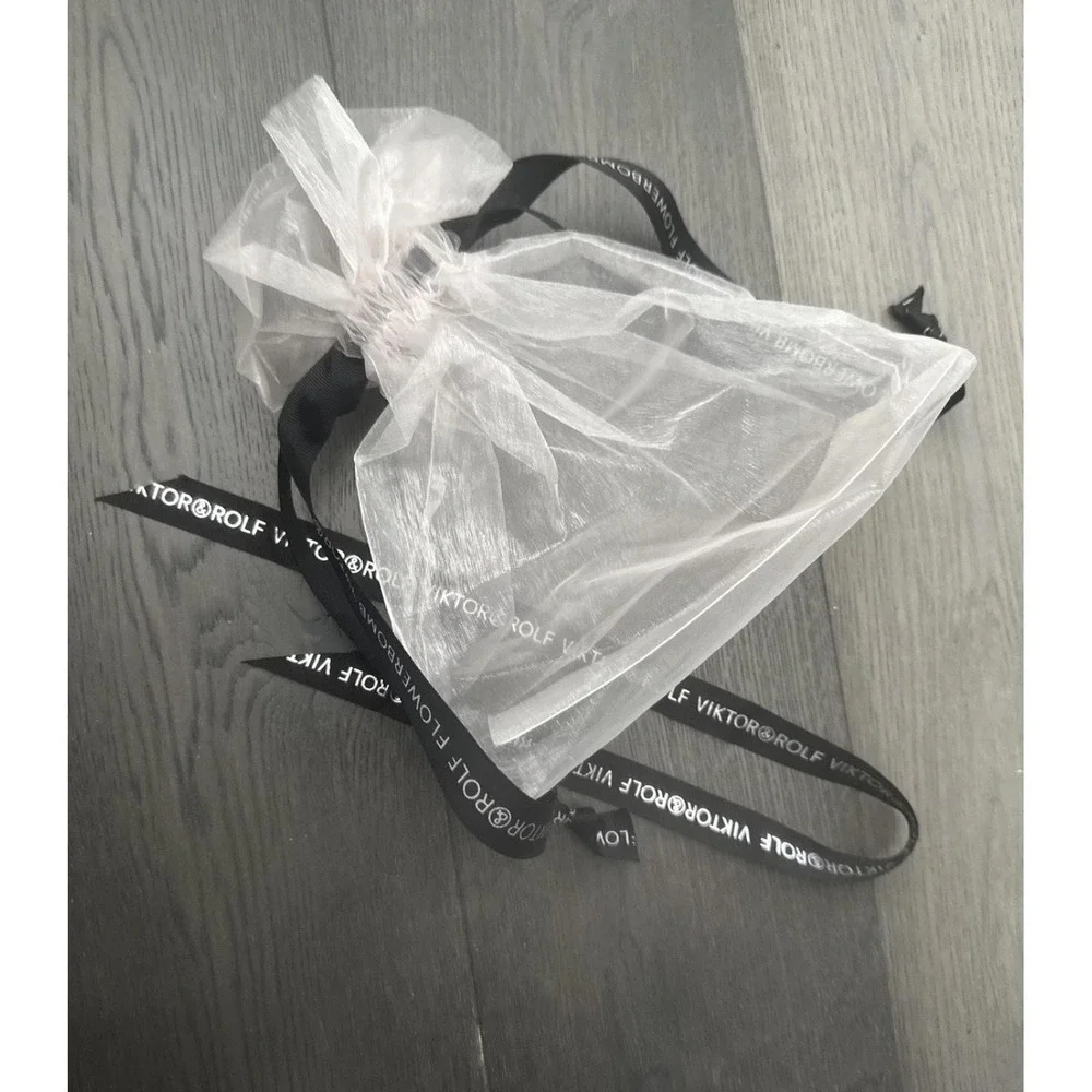 Viktor & Rolf‎ Flowerbomb Organza Carrying Bag 9x10 W/ 28in Ribbon No Perfume